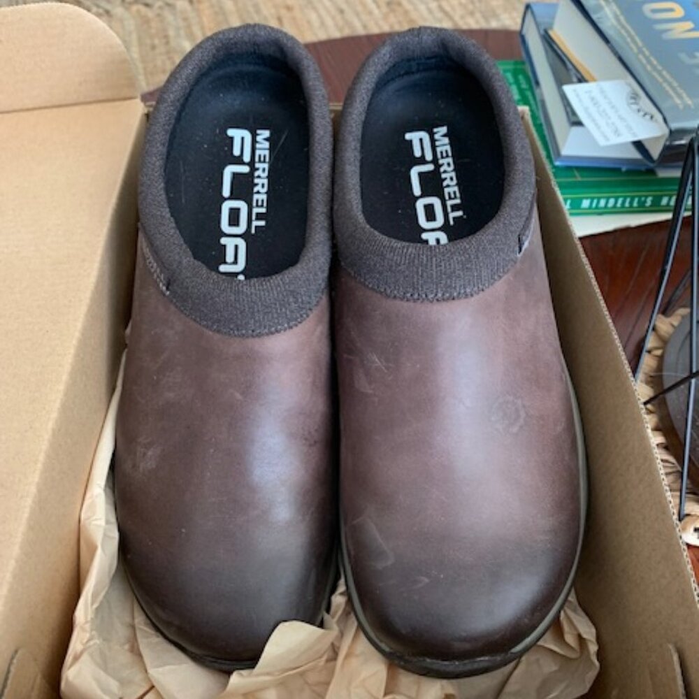 New in Box - Ladies Leather Merrell Slip on